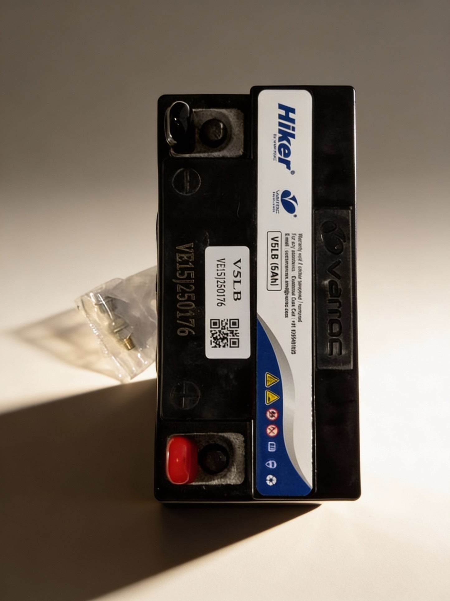 Hiker by Varroc V5LB, 5Ah and 12 V Battery for Bike