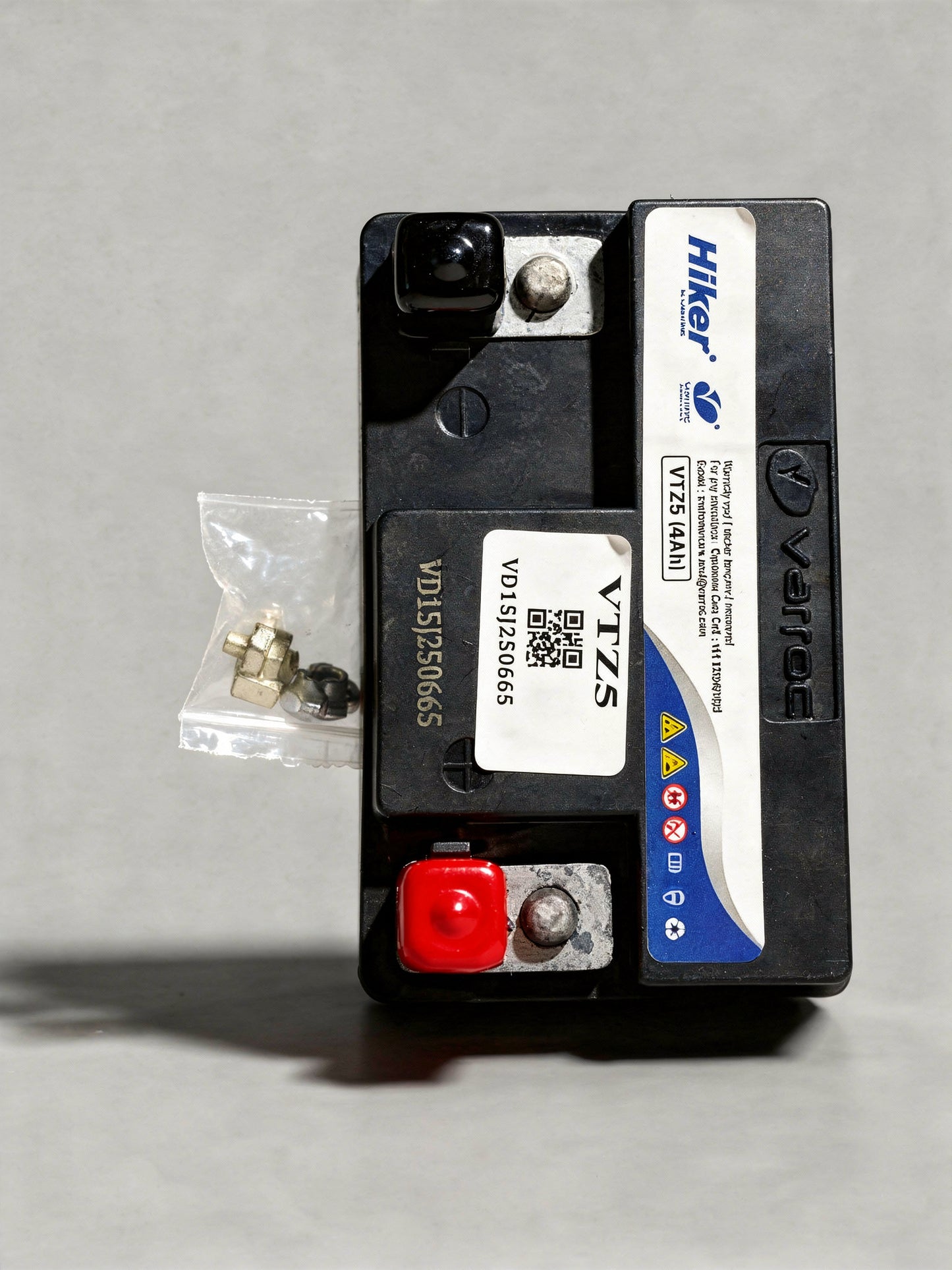 Hiker by Varroc VTZ5, 4Ah and 12 V Battery for Bike