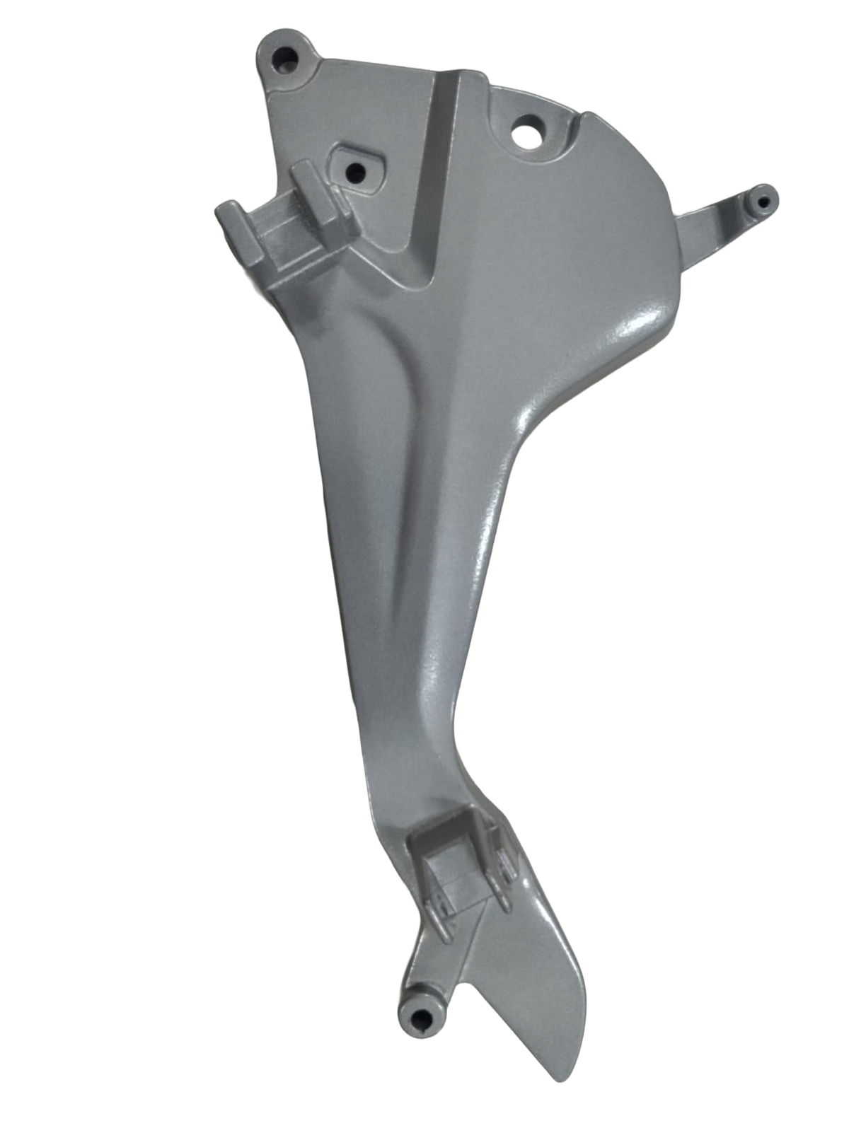 Varroc  Footrest Bracket Lh Slvr Cbz Xtreme Om -FBKT-CBZO-57KVS