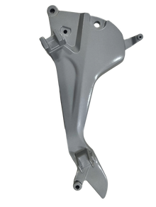 Varroc  Footrest Bracket Lh Slvr Cbz Xtreme Om -FBKT-CBZO-57KVS