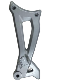 Varroc  Footrest Bracket Lh Slvr Dsvr 125St 100T -FBKT-DSVR-JZ23S